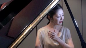 アダルティーな「荒城の月 」YouTube/CM